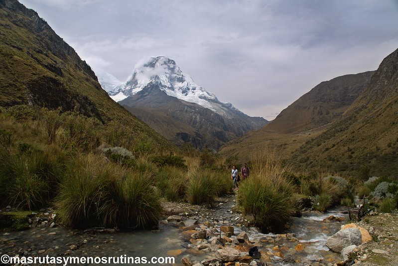 Alcanzando aguas turquesas de la Laguna 69. PN Huascarán - Por el norte de PERÚ. De los glaciares a la selva (5)
