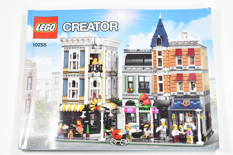 Review] 10255 Assembly Square - LEGO Town - Eurobricks Forums