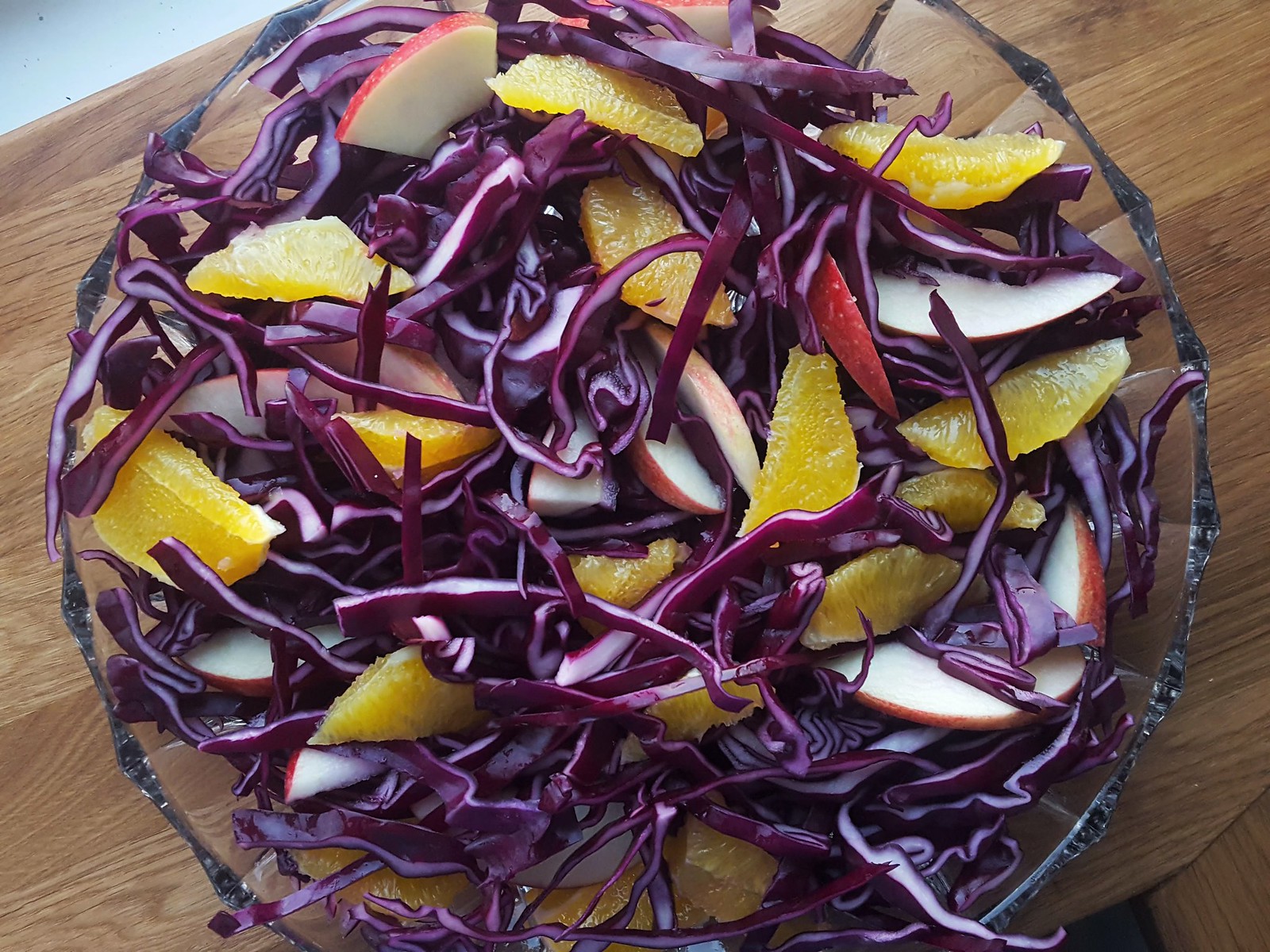 Recipe for Homemade Red Cabbage, Orange and Apple Salad