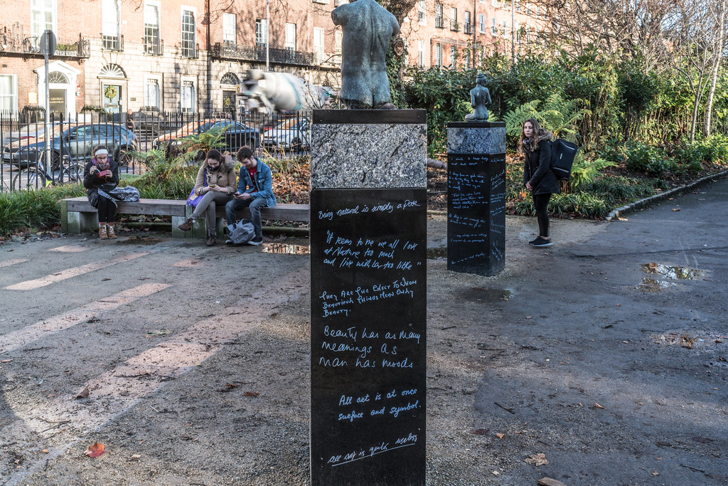 THE OSCAR WILDE INSTALLATION HAS BEEN RESTORED AND REPAIRED AND THE LAYOUT HAS BEEN CORRECTED [MERRION SQUARE DUBLIN]-124124