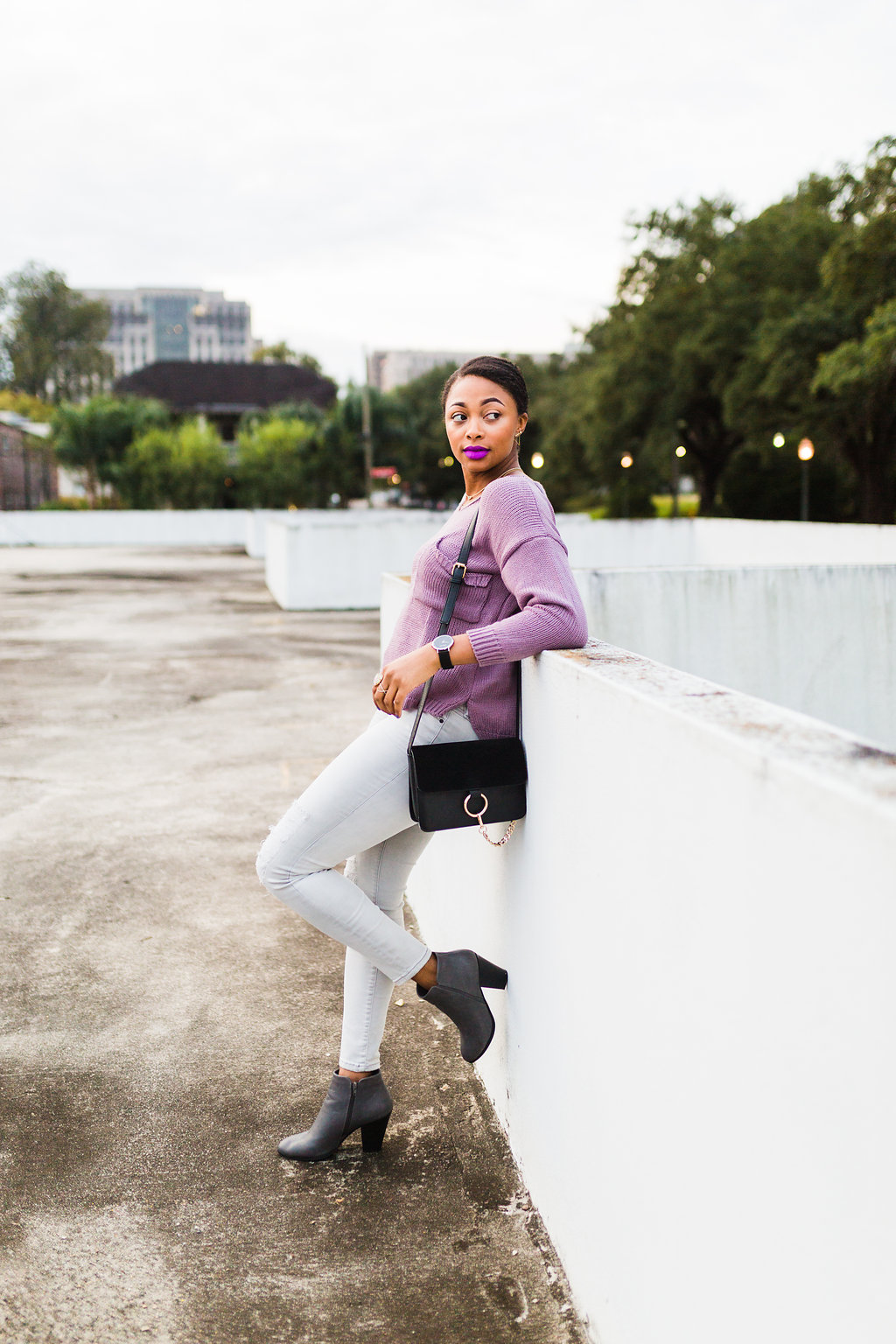 how to wear grey jeans, candace hampton
