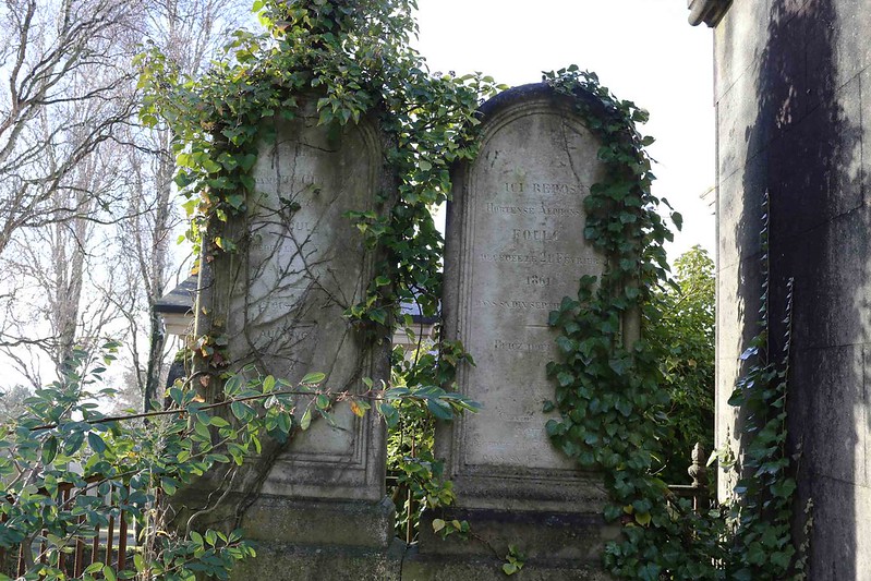 City Walk - Towards Flaubert's Tomb, Cimetière Monumental de Rouen