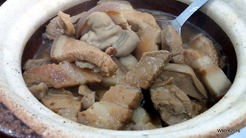 Braised Pork with Dried Oysters