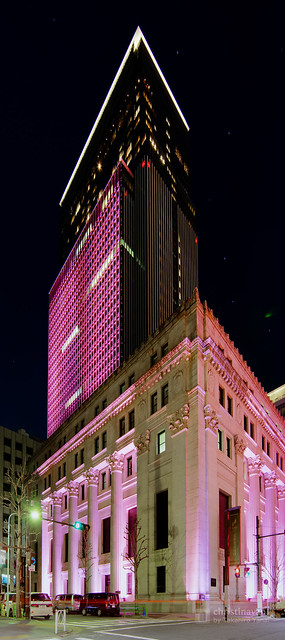 Nihonbashi Mitsui Tower in cherry blossom color (日本橋三井タワー)