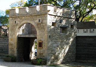 Upper Fort Garry Gate