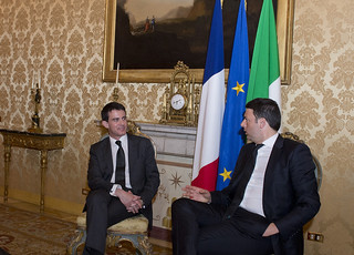 Renzi incontra il primo ministro francese Manuel Valls