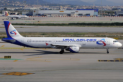 Ural Airlines A321-211 VQ-BKJ BCN 21/06/2014