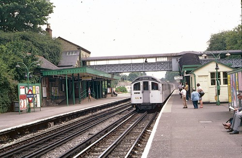 LT Northern Line - Finchley Central in 1981