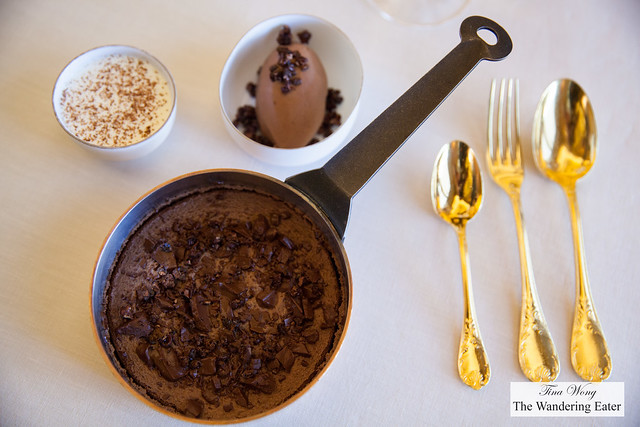 Soft chocolate cake, cocoa/nib (all chocolate products from Le Chocolat Alain Ducasse)