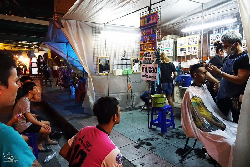 saphan phut night market barber