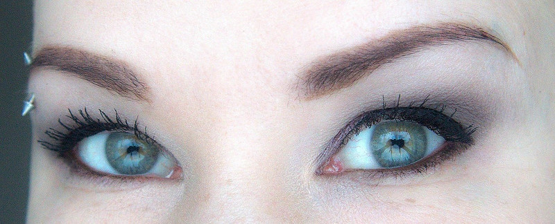 vihreiden silmien meikki