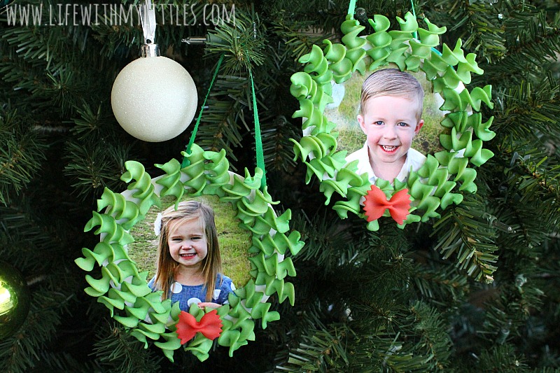 This DIY Christmas wreath ornament is so cute! What a great keepsake ornament craft to make with your kids! And so easy!