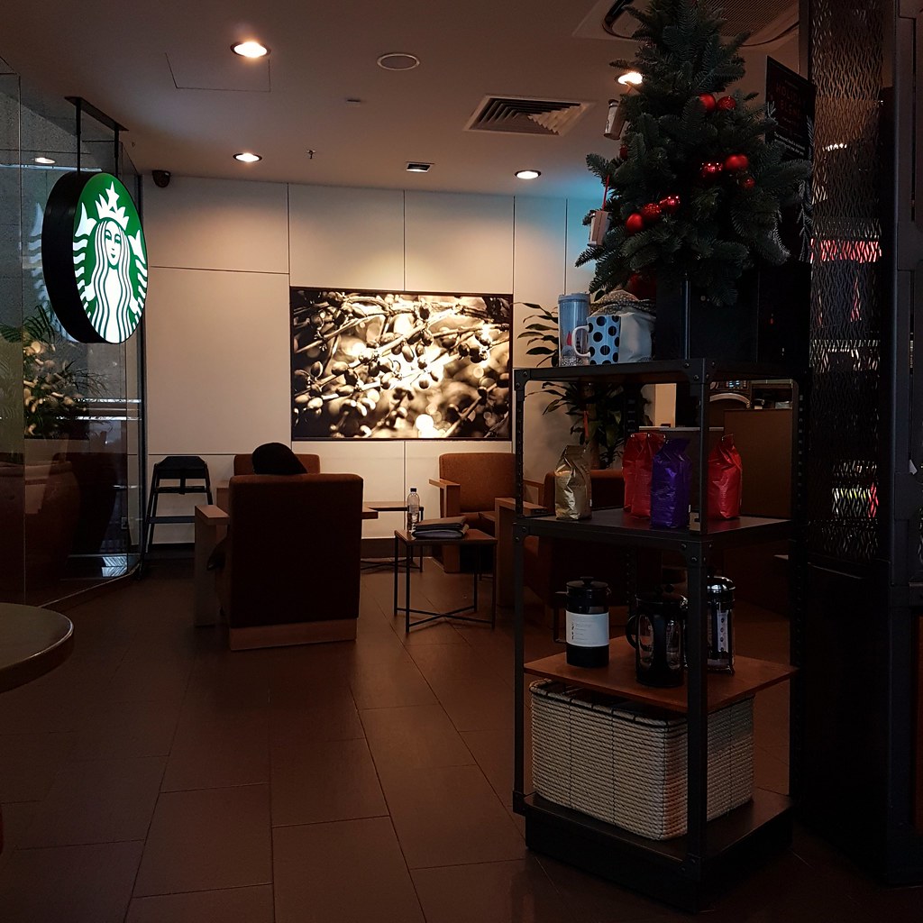 @ Starbucks KL Wisma UOA