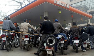 India gas stations exchange notes