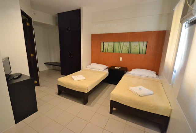 the hostelry Bacolod twin room
