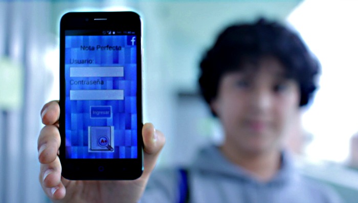 Niños peruanos digitales crean aplicaciones móviles divertidas y funcionales