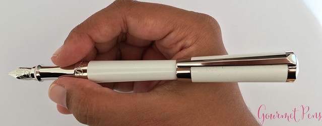 Review ST Dupont Liberté White Pearl Fountain Pen @Iguana_Sell 13