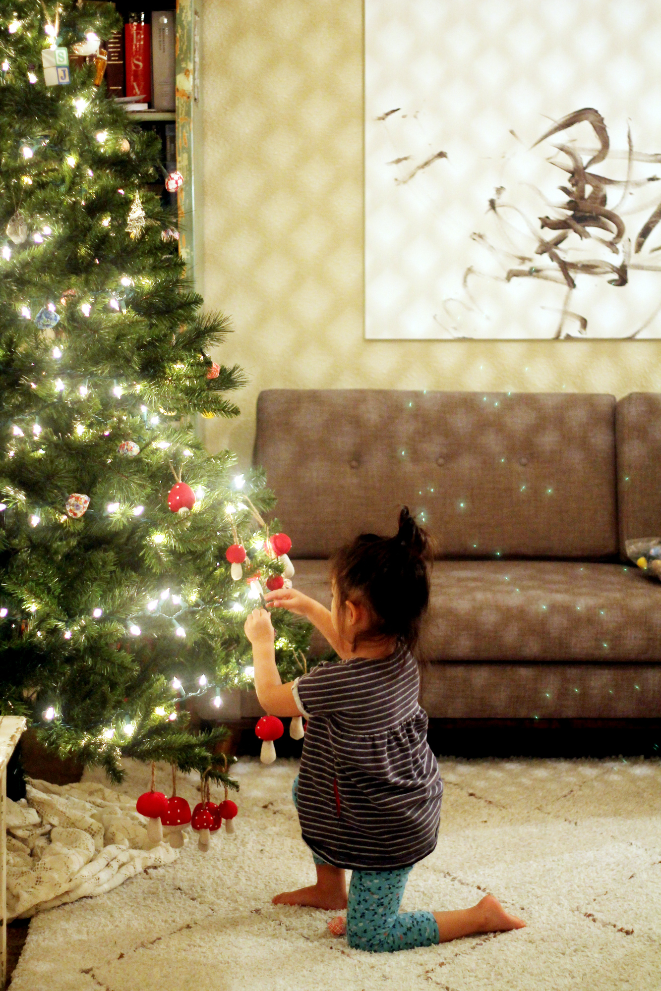 christmas tree decorating 2016