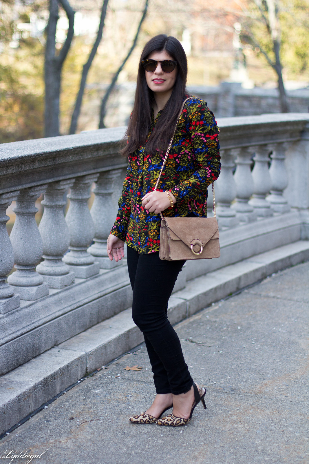 dark floral blouse, leopard pumps, banana republic accordion bag-2.jpg