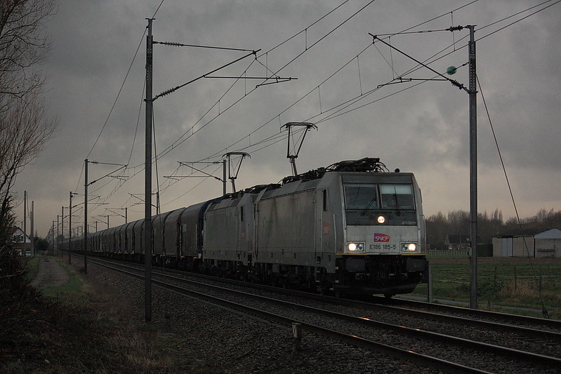 Bombardier 34464 - TRAXX F140 MS - Fret SNCF 'E 186 185' + Bombardier 35115 - TRAXX F140 MS - Fret SNCF 'E 186 188' / Hazebrouck
