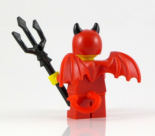 71013 LEGO Minifigures Series 16 - Cute Little Devil 2