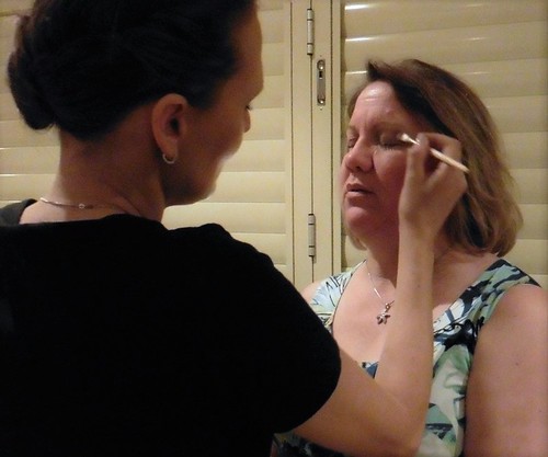 applying eye makeup for older eyes