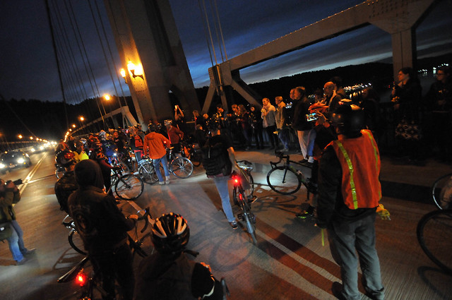 St Johns Bridge protest ride-28.jpg