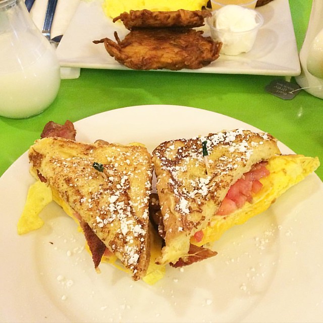 I had the Monte Cristo breakfast sandwich. Mmmmm.