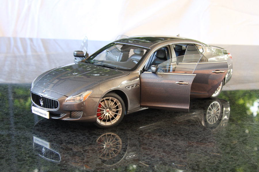 Autoart sales maserati quattroporte