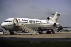 KTHY Kibris Turkish Airlines B727-2F2 TC-JBG CDG 11/06/1995