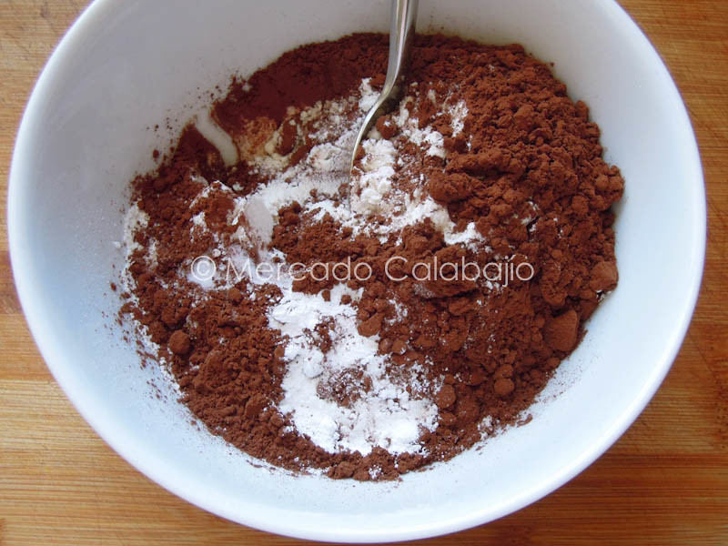 BANANA CHOCOLATE CAKE-1
