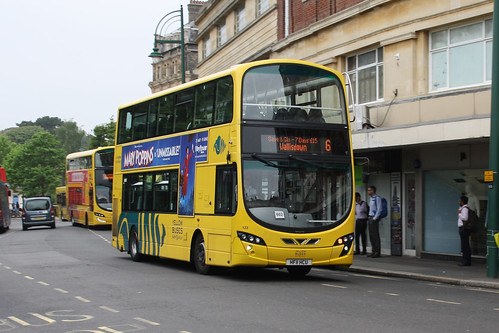Yellow Buses 122 HF11HCU