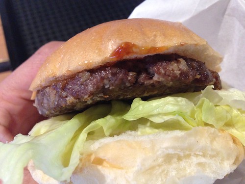 hokkaido-shari-shiretoko-5-lakes-shop-venison-burger02