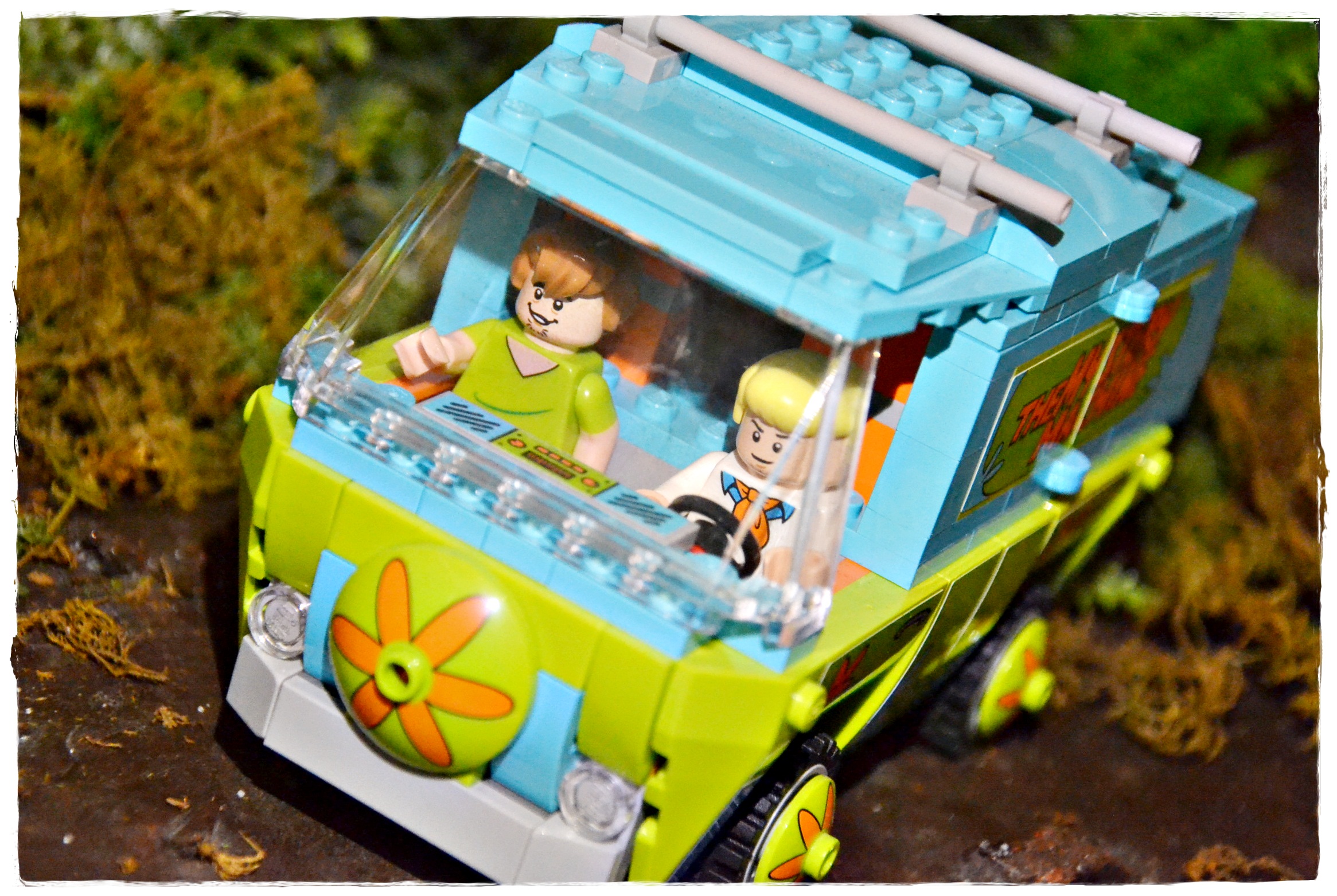 LEGO Scooby Doo - Mystery Machine & Mummy Mystery Museum sets