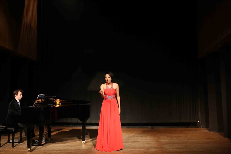 City Moment – The Opera Singer's Front Row Audience, Alliance Francaise de Delhi