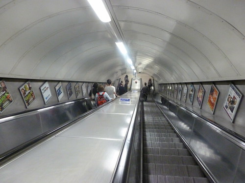 201206044 London subway station 'Oxford Circus'