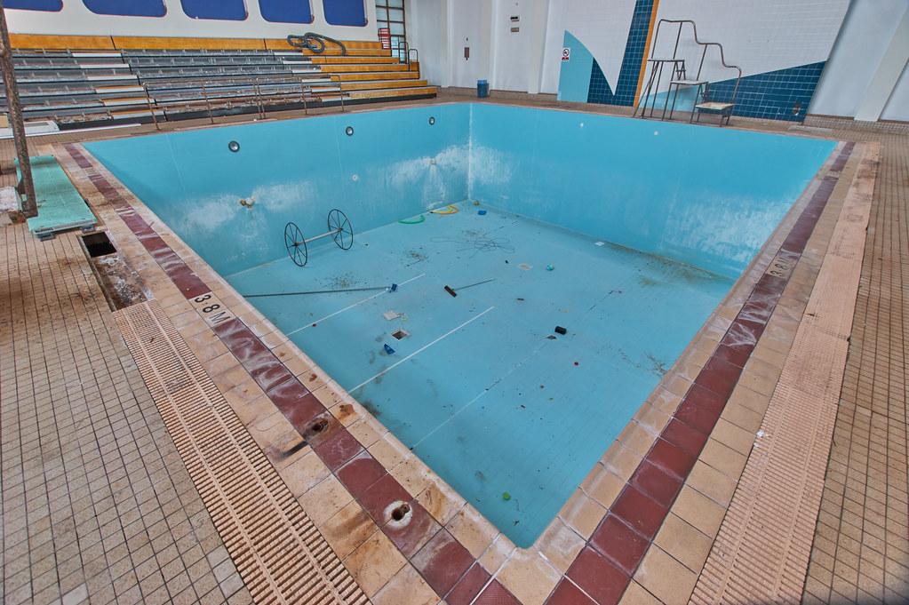 Temple Cowley Swimming Pool, Oxford, England - August 2016