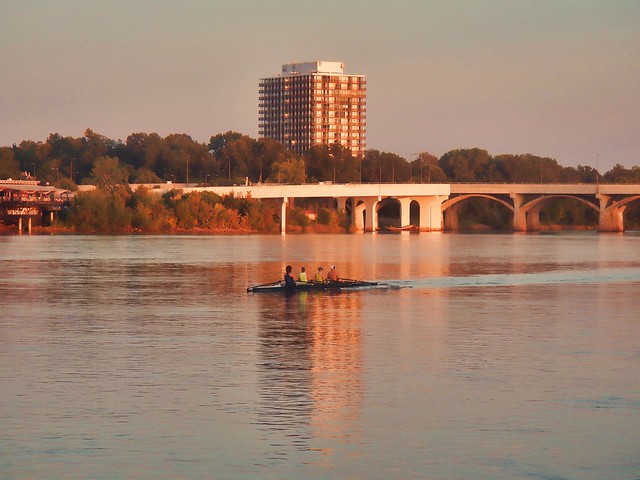 Rowers on Arkansas River - Topaz Adjust