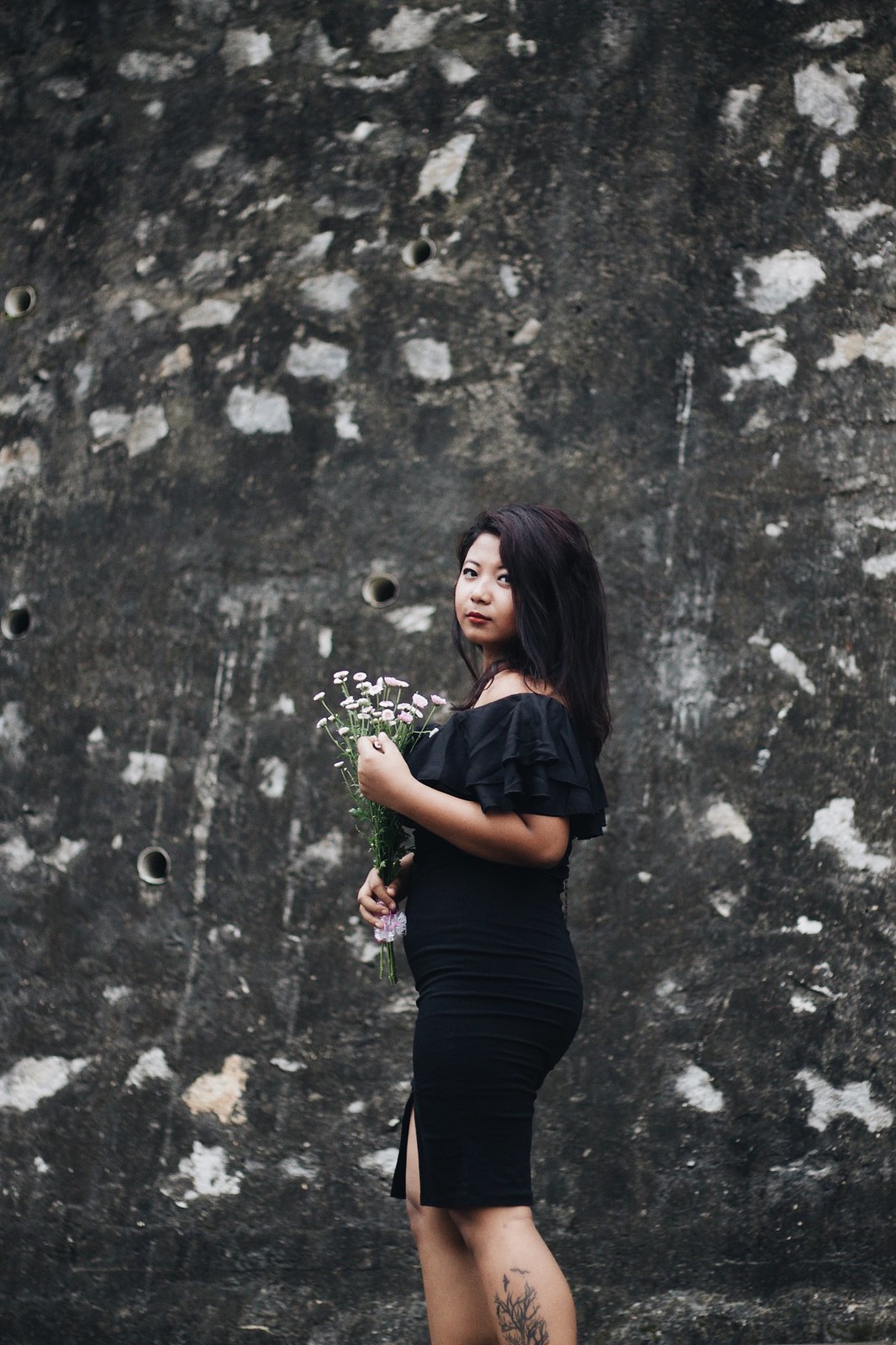 SelestyMe Indian fashion blog by Chayanika Rabha Wearing Stalkbylove Off the Shoulder Little black dress Jabong Black pointed boots and clutch