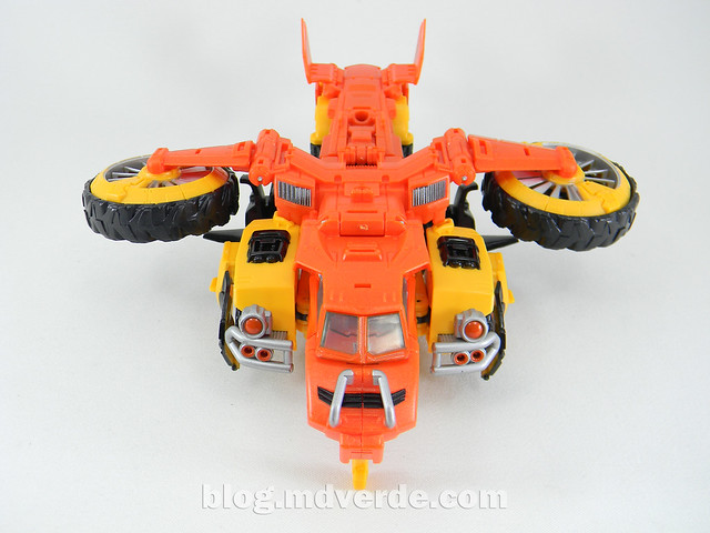 Transformers Sandstorm Voyager - Transformers Generations Takara - modo helicóptero