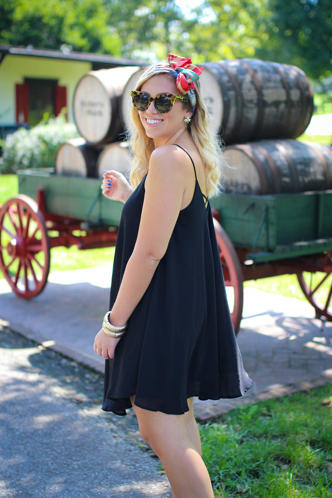 Make Me Chic Black Swing Dress Red Scarf Hair Bow Maker's Mark Distillery Bourbon Trail Kentucky Fashion Outfit Summer Living After Midnite Jackie Giardina