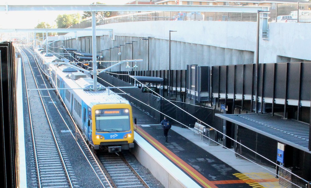 Bentleigh station, an X'Trapolis train pulls into platform 3