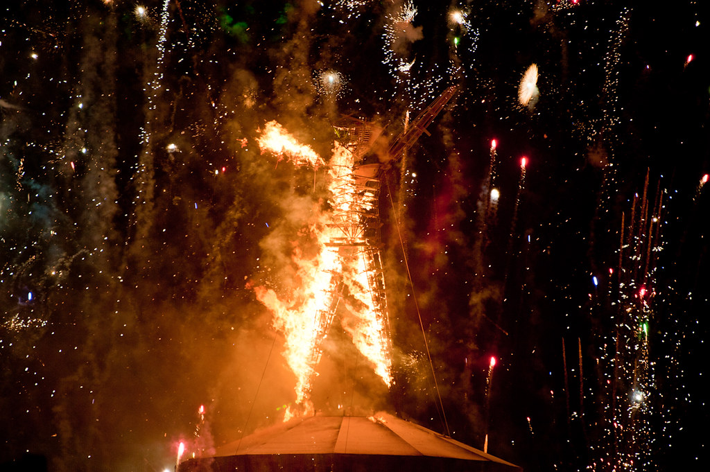 Burning Man 2012 - Crackles