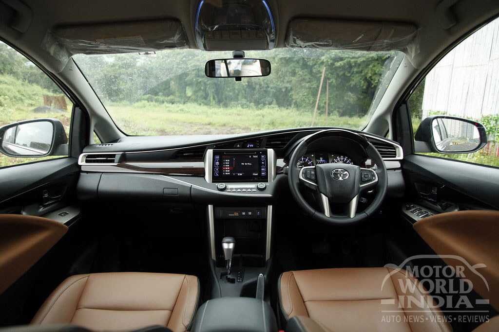Toyota-Innova-Crysta-Petrol-Interior-Dashboard