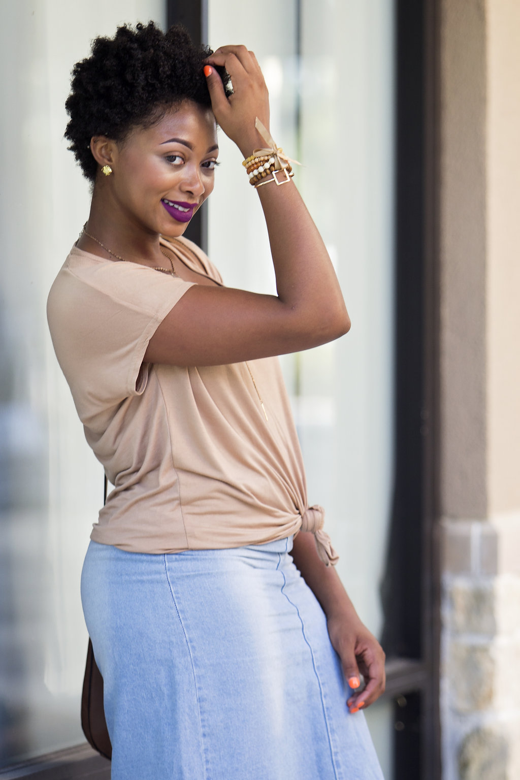 how to stack bracelets, how to wear short natural hair