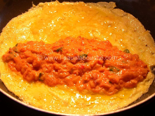 Omelette Fourrée à la Tomate et Chorizo © Ana Luthi Tous droits réservés 003