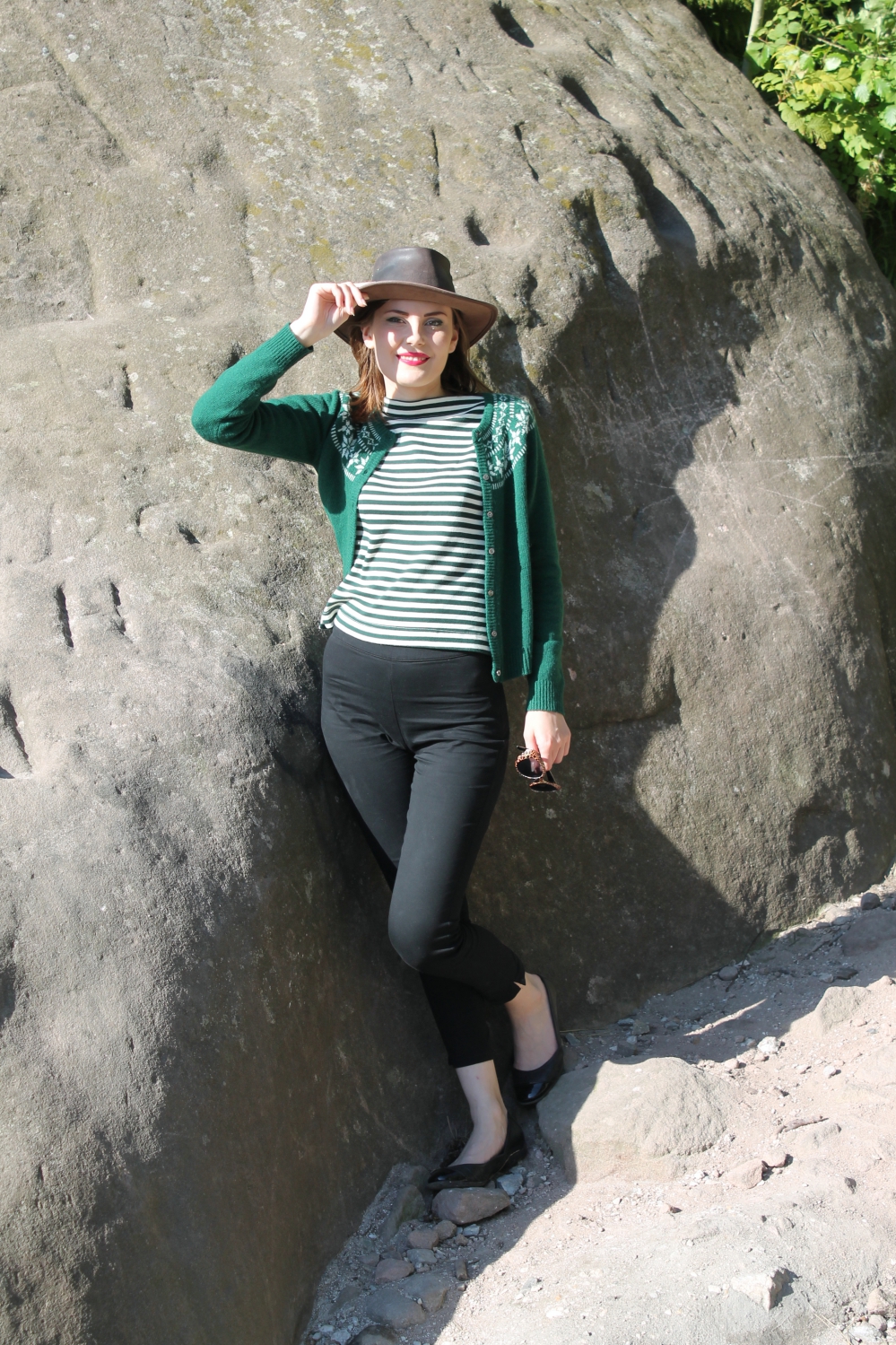 casual 1950s style outfit via www.lovebirdsvintage.co.uk