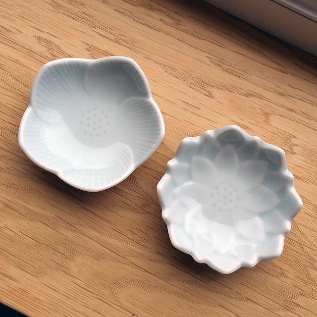 Flower dishes from Daiso