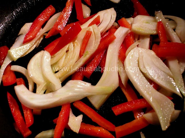 Poulet au Curry Rouge Thaï & Légumes Sautés © Ana Luthi Tous droits réservés 01